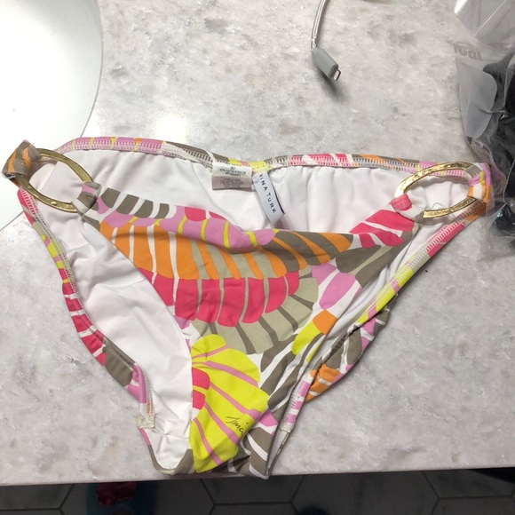 Trina Turk bottoms - Picture 1 of 1